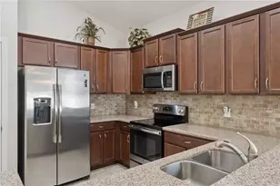 480 Kestrel Dr, Groveland, FL 34736 - Photo 9
