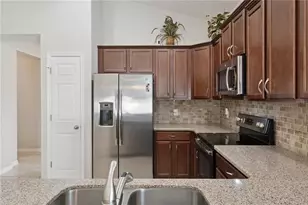 480 Kestrel Dr, Groveland, FL 34736 - Photo 9