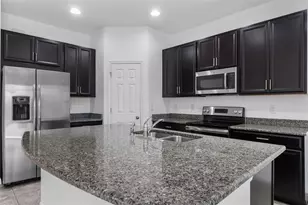 7046 Grand Elm Dr, Riverview, FL 33578 - Photo 9