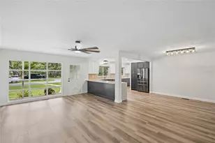 22 Poinsettia Dr, Deland, FL 32724 - Photo 9
