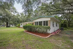22 Poinsettia Dr, Deland, FL 32724 - Photo 3