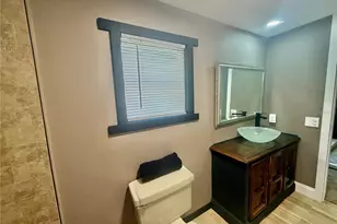 31638 Lake Dr, Eustis, FL 32736 - Photo 13