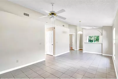 8832 Valencia Oaks Court, Orlando, FL 32825 - Photo 3
