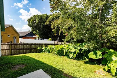 8832 Valencia Oaks Court, Orlando, FL 32825 - Photo 17