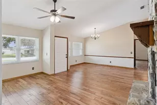 3905 Lemon Tree Ct, Lakeland, FL 33813 - Photo 9