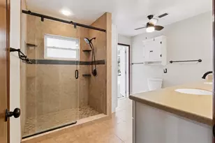 3905 Lemon Tree Ct, Lakeland, FL 33813 - Photo 19