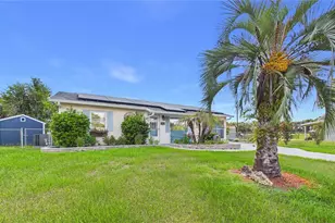 7232 Omega Ct, Zephyrhills, FL 33540 - Photo 3