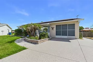 7232 Omega Ct, Zephyrhills, FL 33540 - Photo 5
