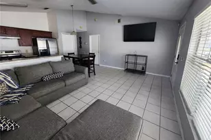 5298 Yaupon St, Orlando, FL 32811 - Photo 5