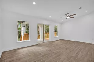 300 Cherokee Ave, Orange City, FL 32763 - Photo 9