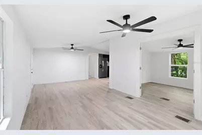 403 Acorn Circle, Fruitland Park, FL 34731 - Photo 5