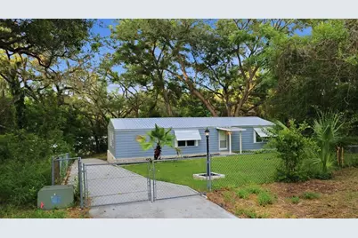 403 Acorn Circle, Fruitland Park, FL 34731 - Photo 1