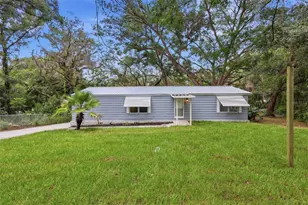 403 Acorn Cir, Fruitland Park, FL 34731 - Photo 3