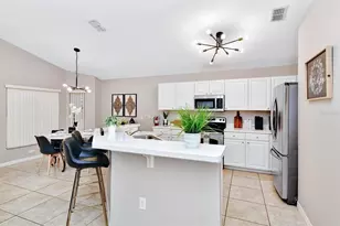 4661 Cumbrian Lakes Dr, Kissimmee, FL 34746 - Photo 7