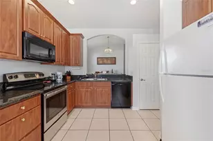 3180 Stonehurst Cir, Kissimmee, FL 34741 - Photo 5