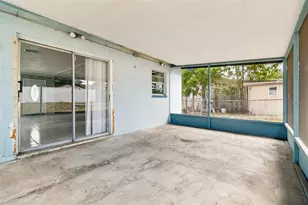 1719 Julian Ln Dr, Tampa, FL 33619 - Photo 21