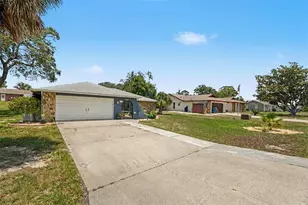 9027 Bonnet Way, Weeki Wachee, FL 34613 - Photo 25