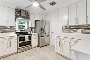 1010 N Palm Ave, Orlando, FL 32804 - Photo 3