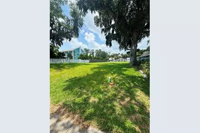622 N Riverside Drive, New Smyrna Beach, FL 32168 - Photo 1