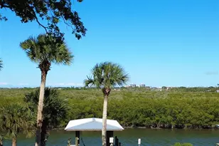 622 N Riverside Dr, New Smyrna Beach, FL 32168 - Photo 1