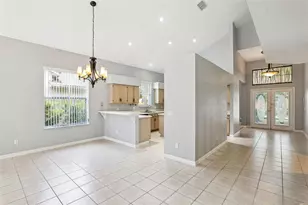 1000 N Lake Claire Cir, Oviedo, FL 32765 - Photo 7
