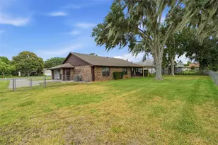 1805 Virginia Ct, Tavares, FL 32778 - Photo 33