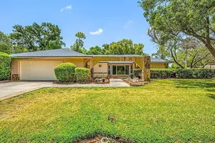 10 Linden Ln, Palm Harbor, FL 34683 - Photo 1