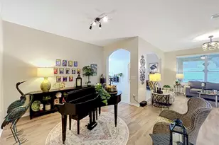 527 Azalea Bloom Dr, Apopka, FL 32712 - Photo 5