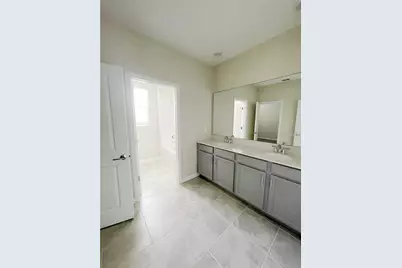 17052 Quicksilver Avenue, Winter Garden, FL 34787 - Photo 9