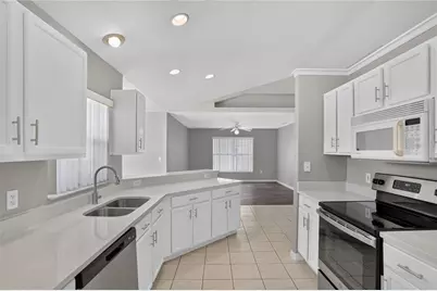 308 Clermont Drive, Kissimmee, FL 34759 - Photo 17