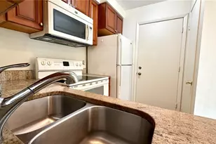 5561 Slash Pine Ct, Orlando, FL 32811 - Photo 11