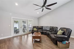 1009 McCully Ct, Oviedo, FL 32765 - Photo 3