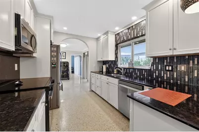 100 59th Avenue S, Saint Petersburg, FL 33705 - Photo 19