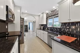 100 59th Ave S, Saint Petersburg, FL 33705 - Photo 19