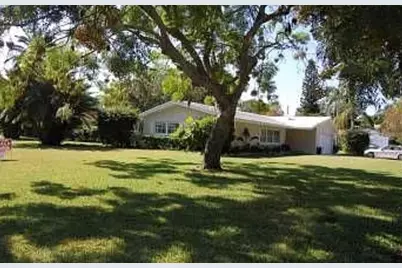 100 59th Avenue S, Saint Petersburg, FL 33705 - Photo 1