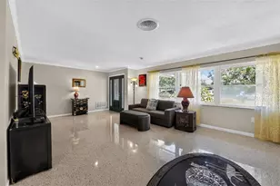 100 59th Ave S, Saint Petersburg, FL 33705 - Photo 9