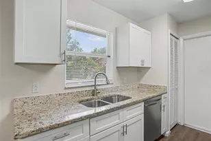 406 Lake Daisy Dr, Winter Haven, FL 33884 - Photo 5