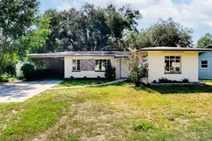 404 Louis St, Leesburg, FL 34748 - Photo 1