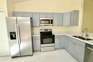 2717 Savannah Dr, Leesburg, FL 34748 - Photo 9
