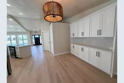 303 70th Street NW, Bradenton, FL 34209 - Photo 11