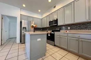 2205 Wintermere Pointe Dr, Winter Garden, FL 34787 - Photo 7