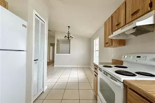 896 Mentmore Cir, Deltona, FL 32738 - Photo 7