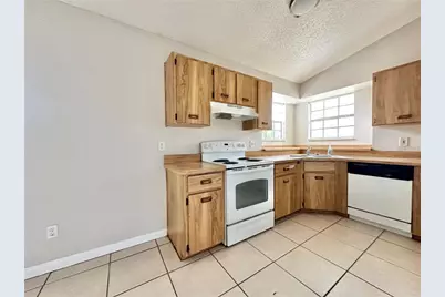 896 Mentmore Circle, Deltona, FL 32738 - Photo 5