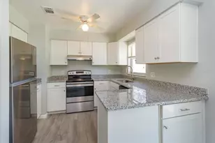 3325 Sassafras Ct, Orlando, FL 32810 - Photo 13