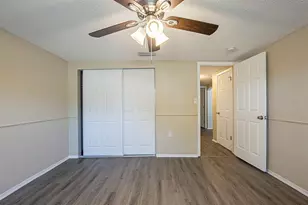 9811 Rainbow Ln, Port Richey, FL 34668 - Photo 15