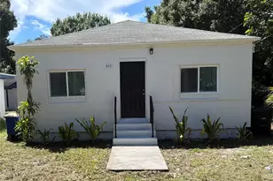 911 N 21st St, Fort Pierce, FL 34950 - Photo 1