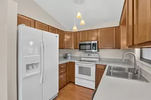 1214 Creekbottom Cir, Orlando, FL 32825 - Photo 11