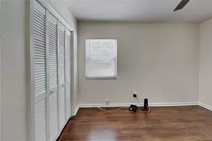 270 W Pineloch Ave, Orlando, FL 32806 - Photo 7