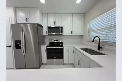 270 W Pineloch Avenue, Orlando, FL 32806 - Photo 5