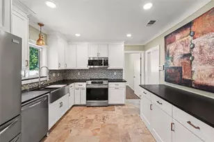 4660 22nd Ave S, Saint Petersburg, FL 33711 - Photo 9